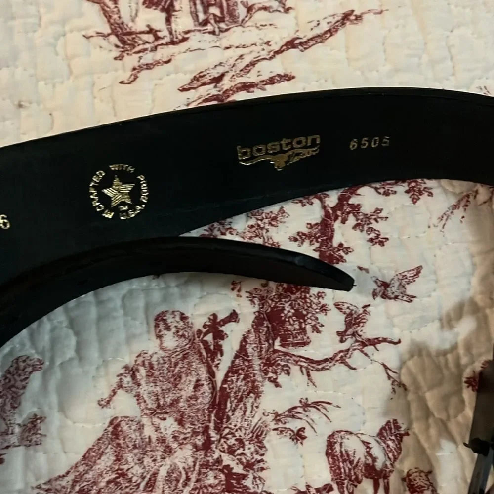 Boston leather belt